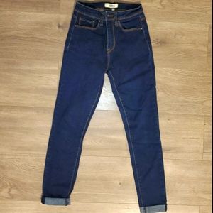 5/$25 Size 3 California Vintage Skinny Jeans